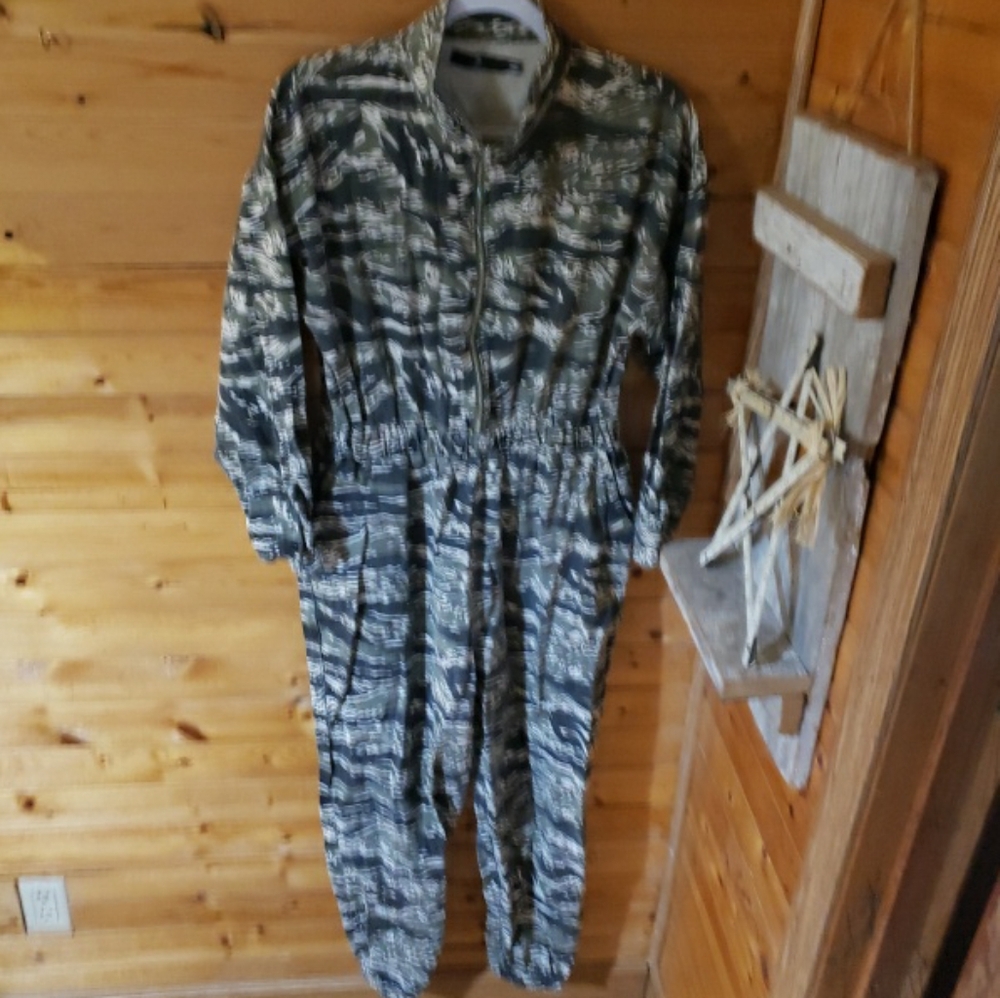 Military Camo Style Zip Up Jumper